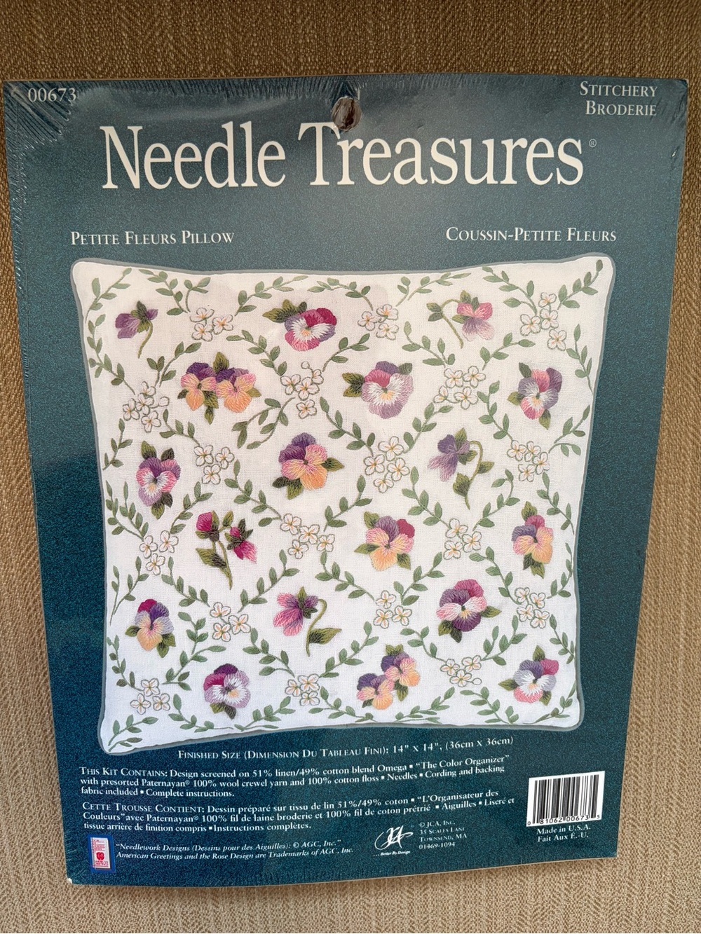 Vintage Needle Treasures PETITE FLEURS Pillow Kit #00673 Floral Cottagecore NIP
